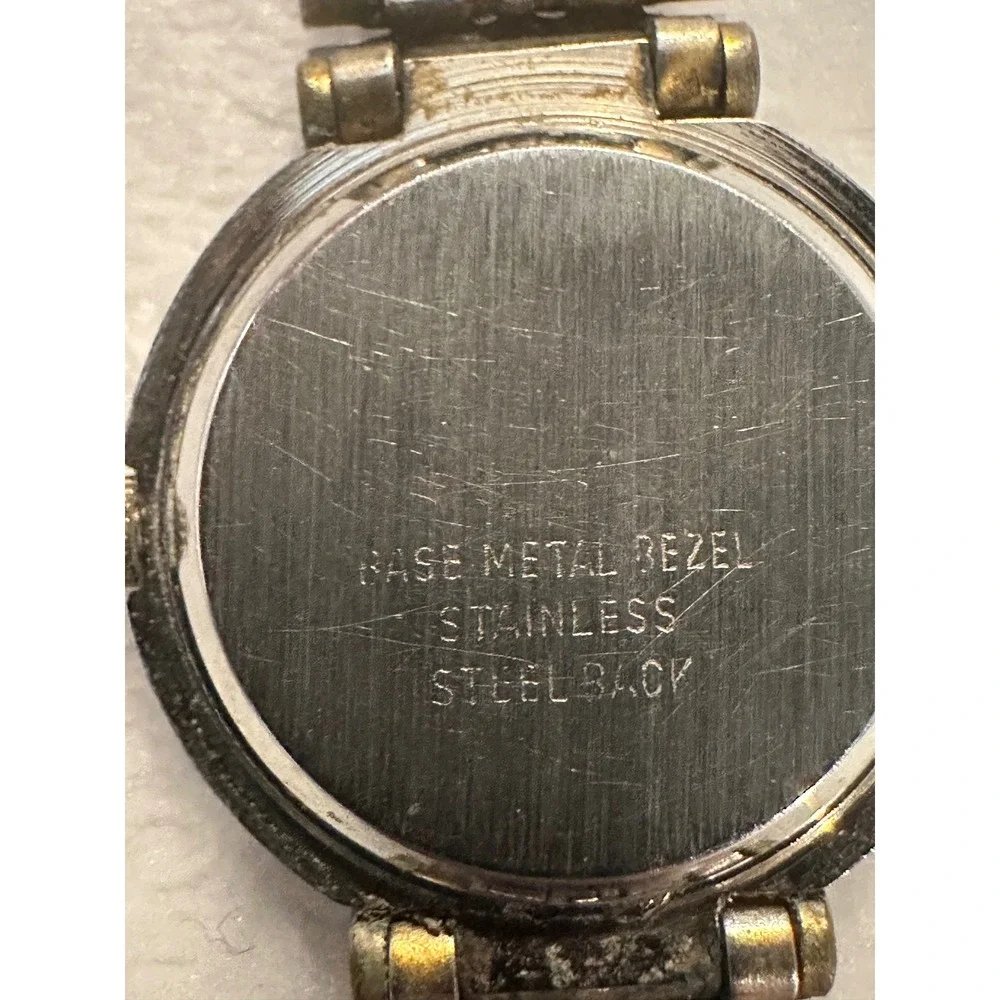 Duyfonte Lucien Piccard Quartz Women's Silver Tone Wrist Watch Japan‎ Movt